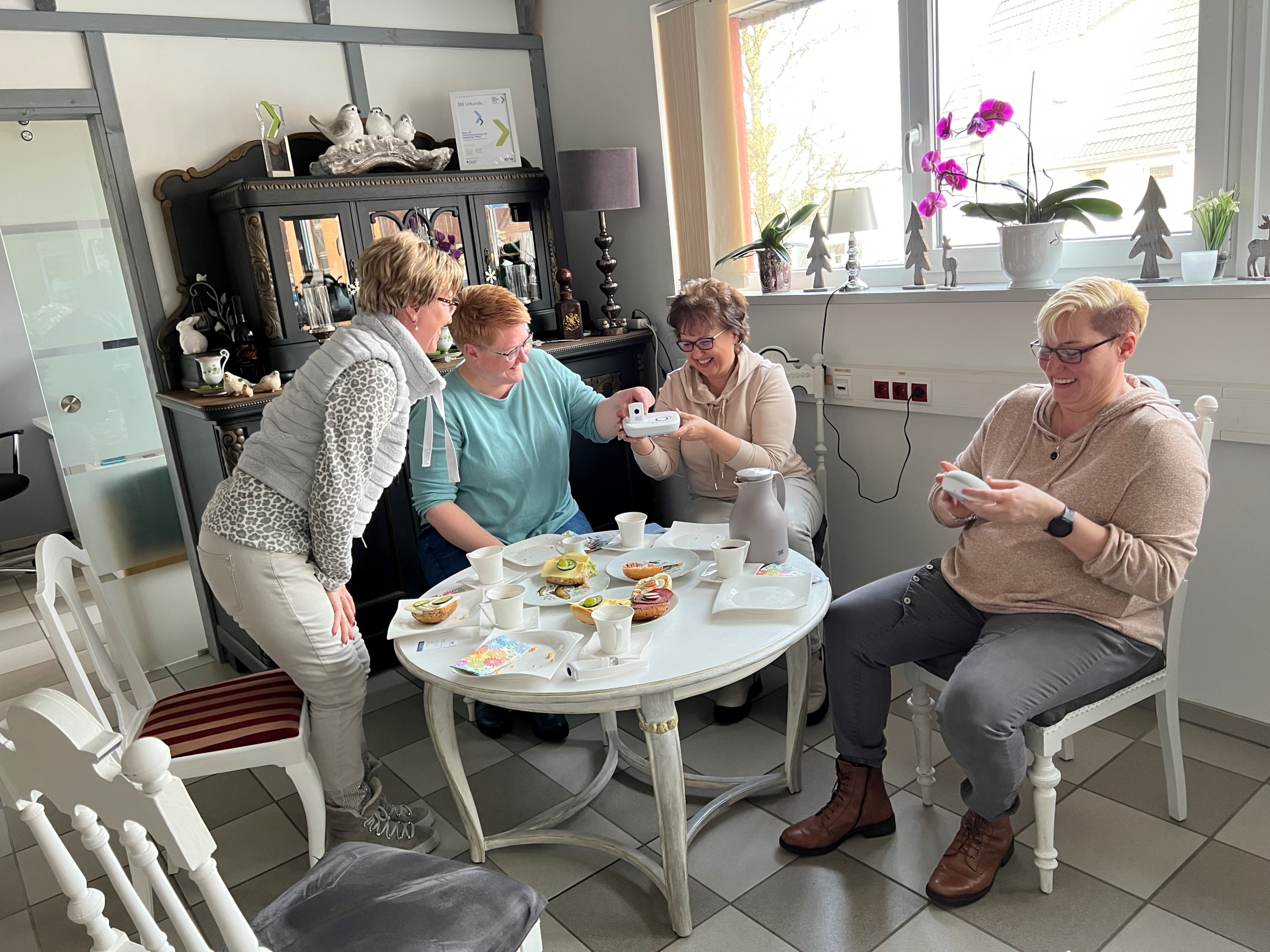 Besuch bei unserem Hausnotruf-Partner MARA